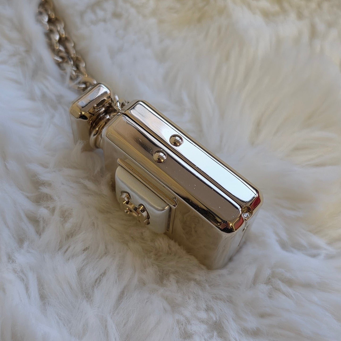 Chanel CC Perfume Bottle Pendant Necklace Gold (Pre-Owned)