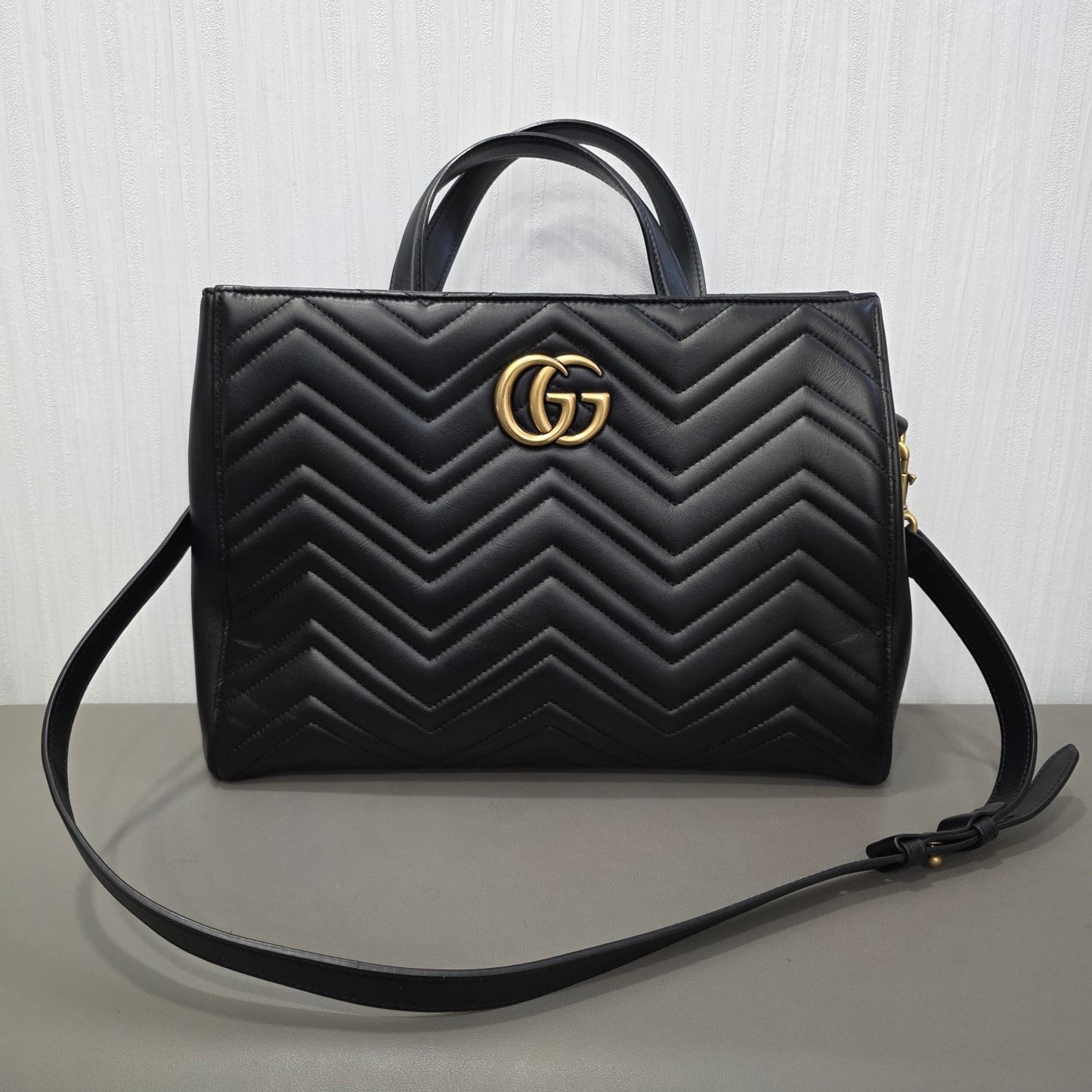 Gucci GG Marmont Matelassé Leather Top Handle Bag Black (Pre-Owned)