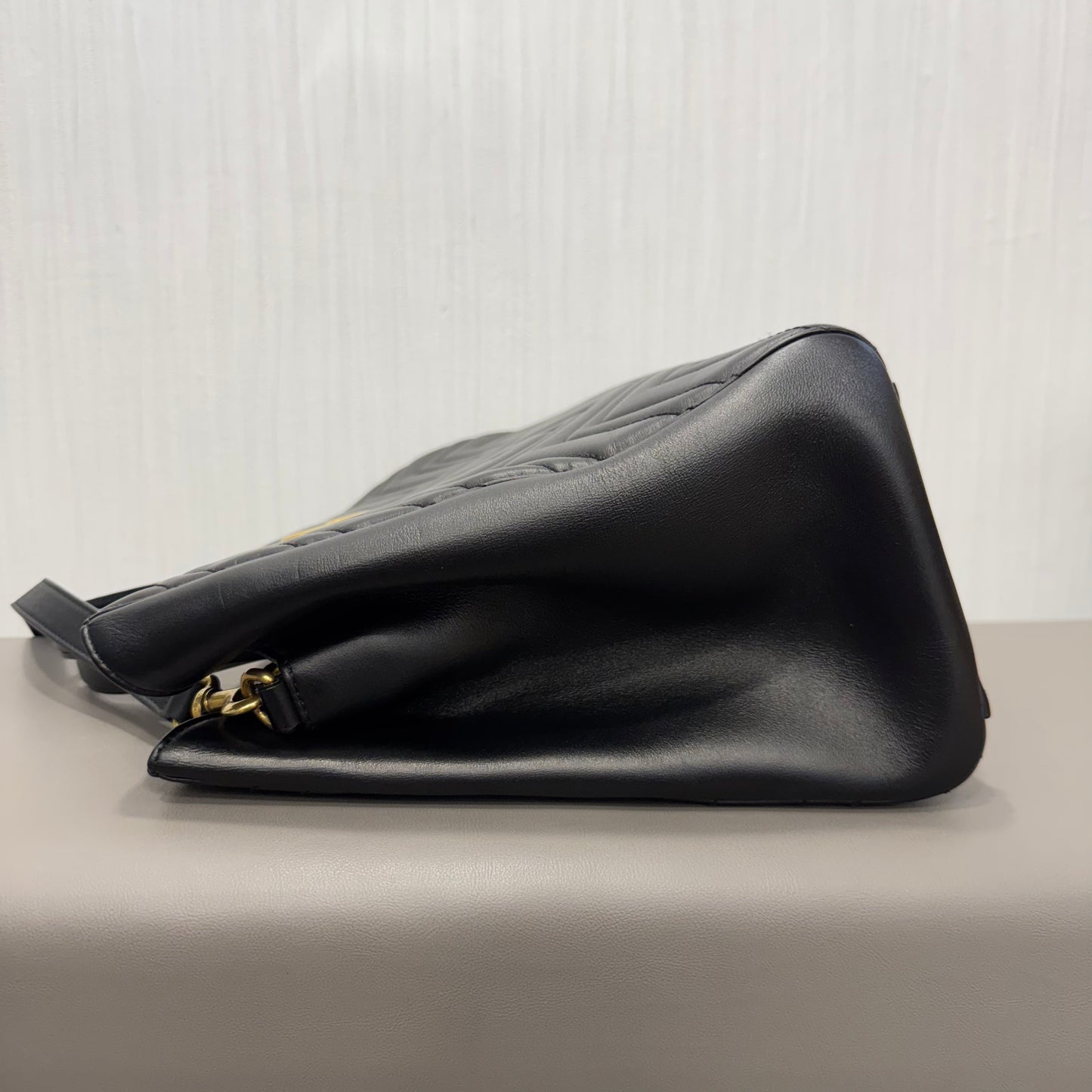 Gucci GG Marmont Matelassé Leather Top Handle Bag Black (Pre-Owned)