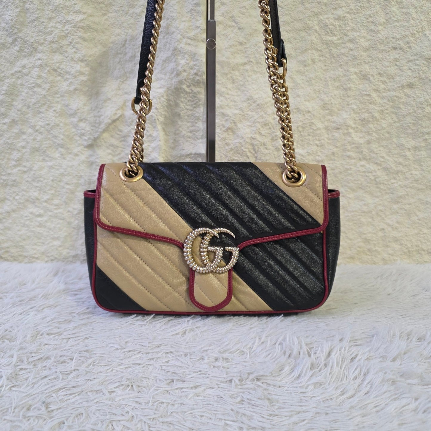 Gucci GG Marmont Matelassé Leather Chain Shoulder Bag (Pre-Owned)