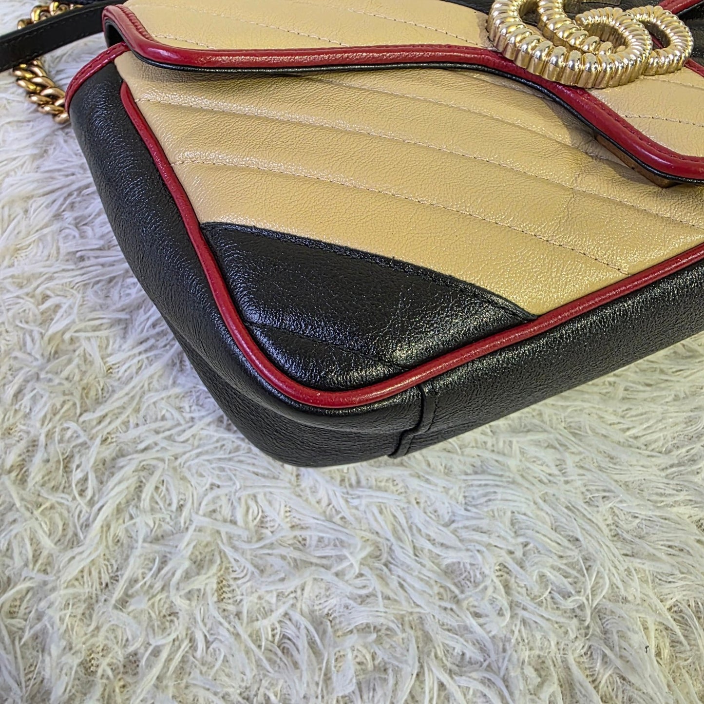 Gucci GG Marmont Matelassé Leather Chain Shoulder Bag (Pre-Owned)