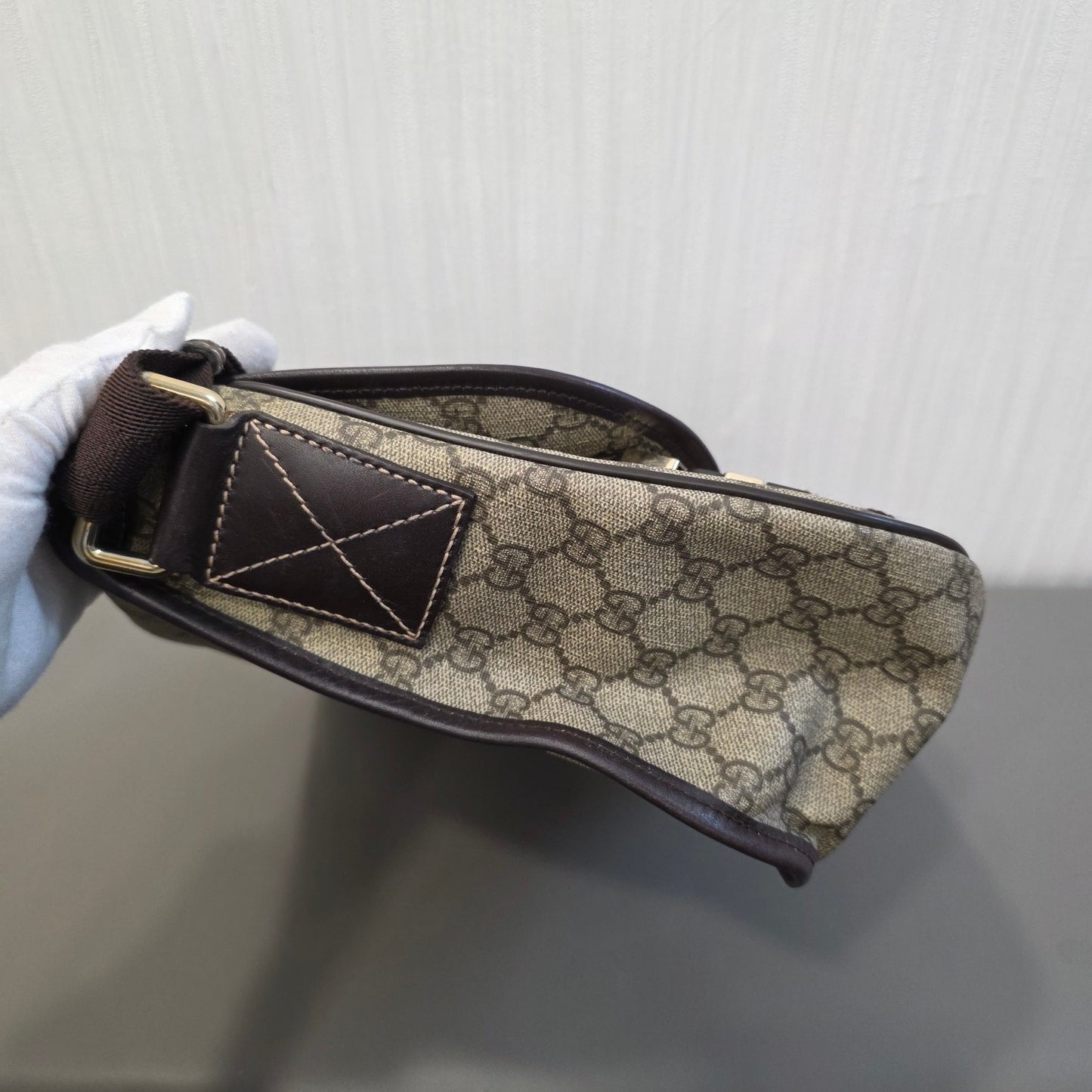 Gucci GG Supreme Canvas Messenger Bag (Pre-Owned)