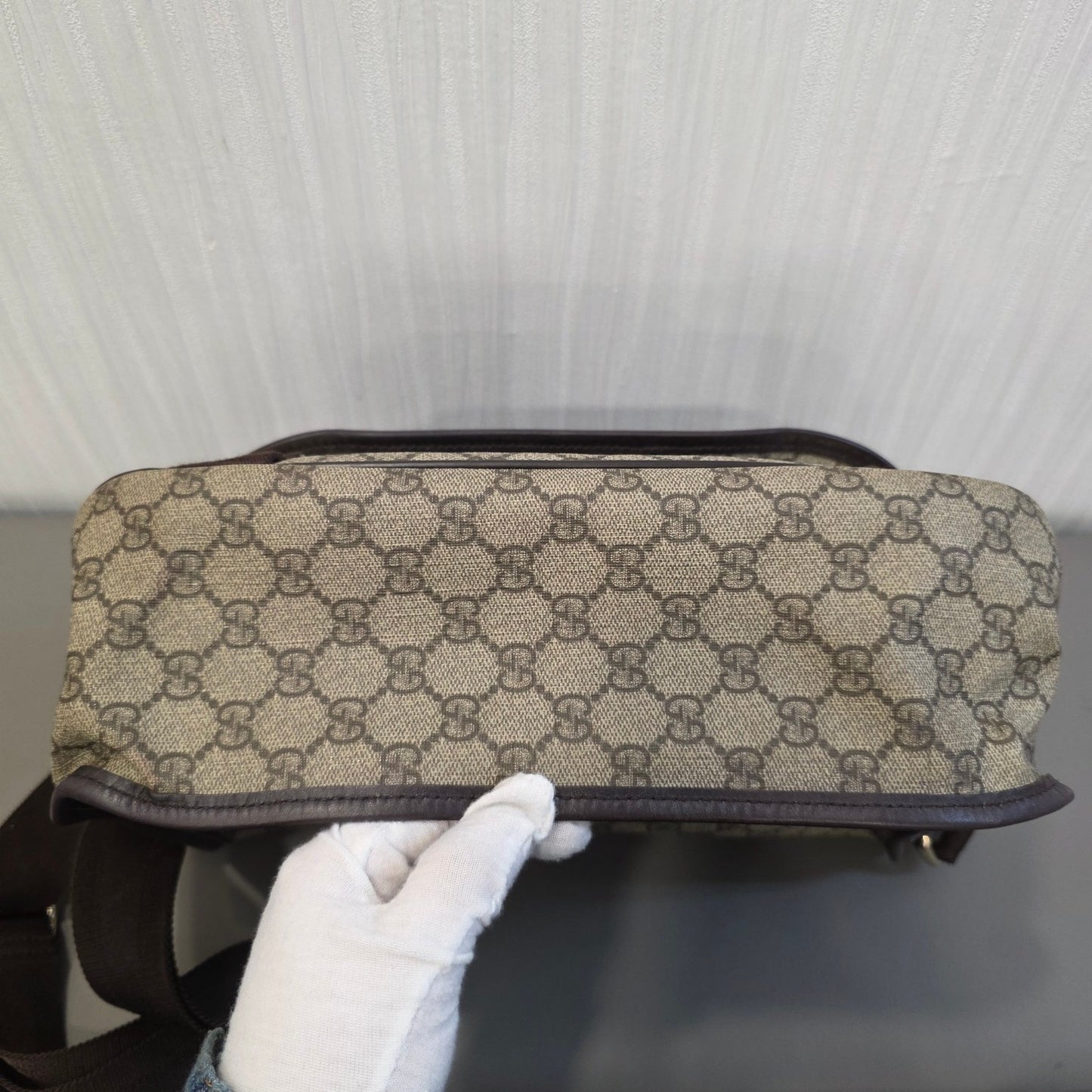 Gucci GG Supreme Canvas Messenger Bag (Pre-Owned)