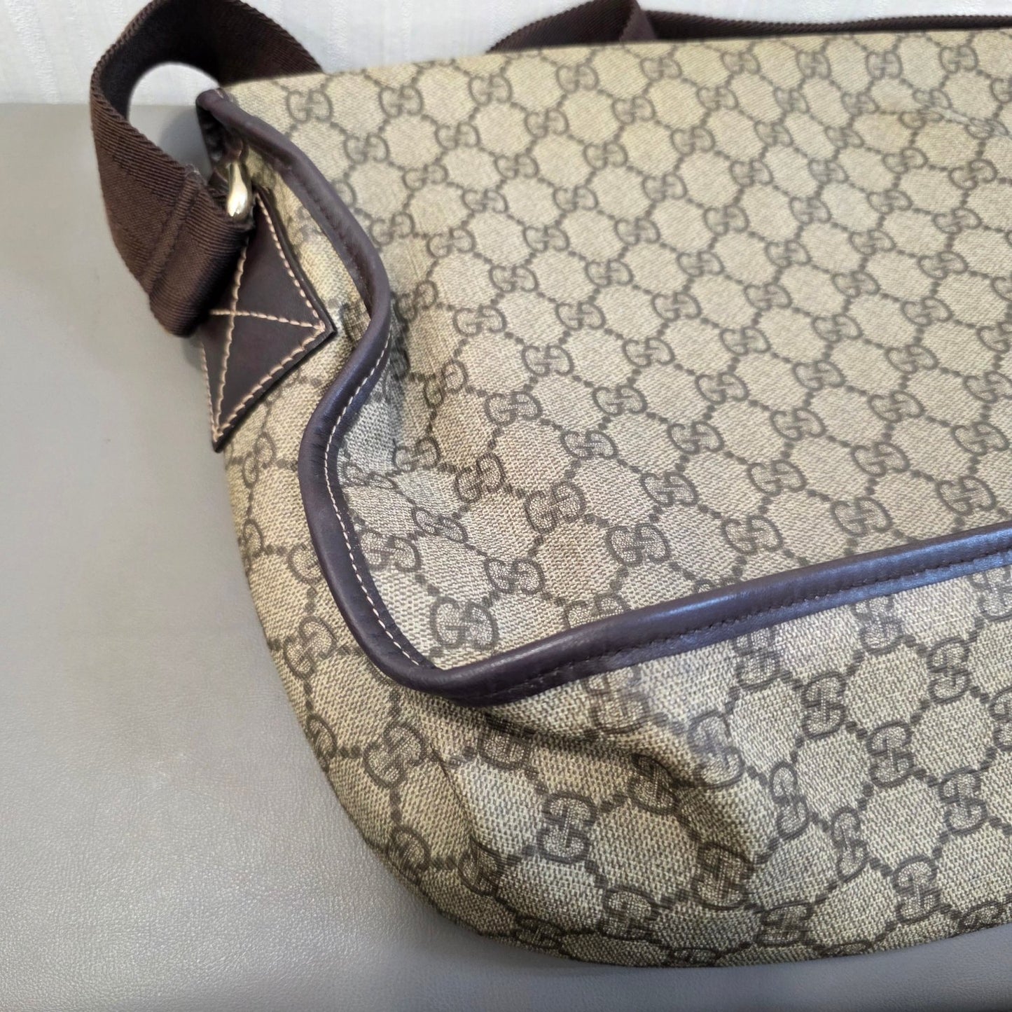 Gucci GG Supreme Canvas Messenger Bag (Pre-Owned)