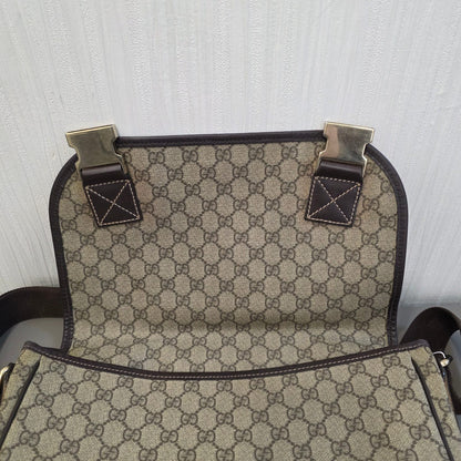 Gucci GG Supreme Canvas Messenger Bag (Pre-Owned)