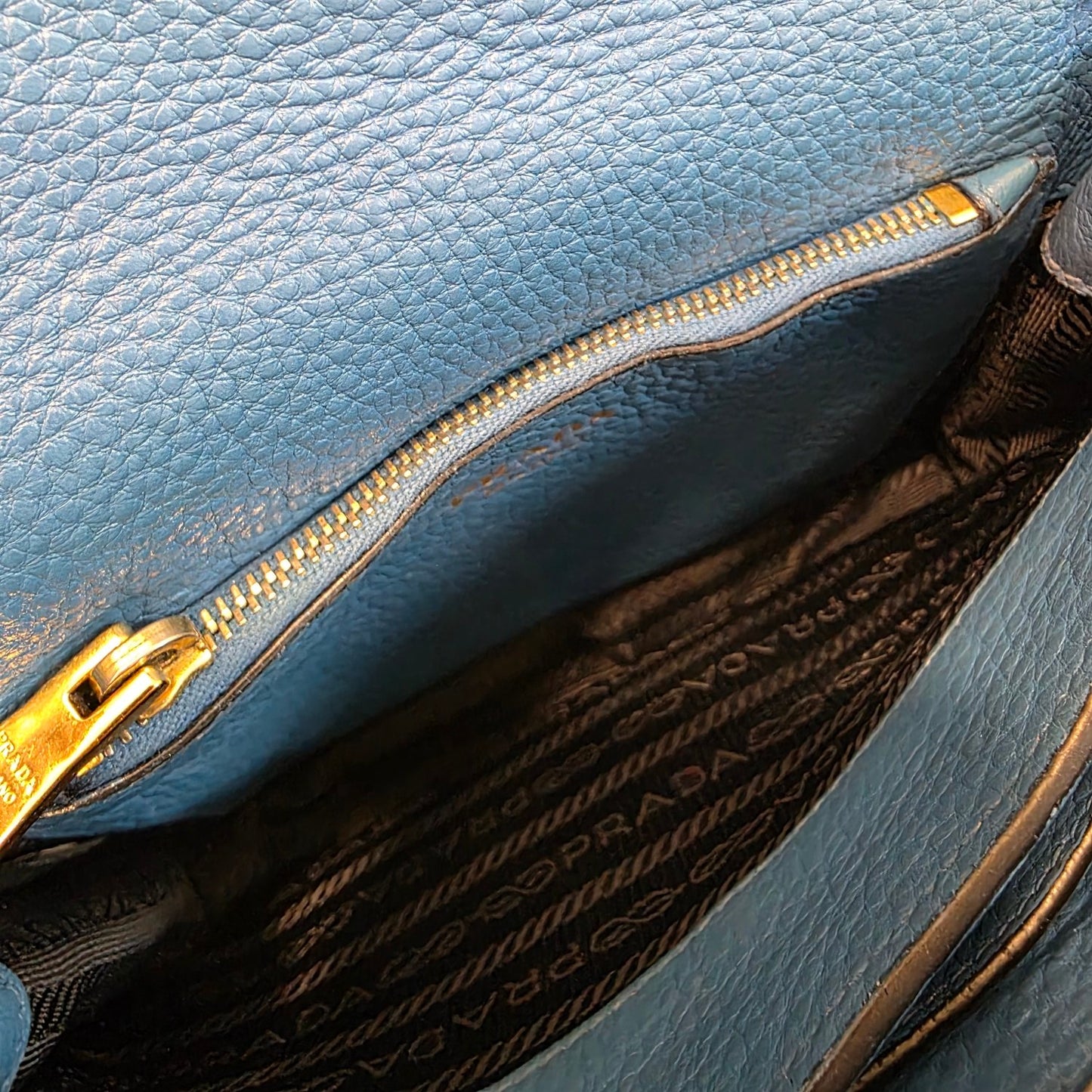 Prada Vitello Daino Leather Crossbody Bag (Pre-Owned)