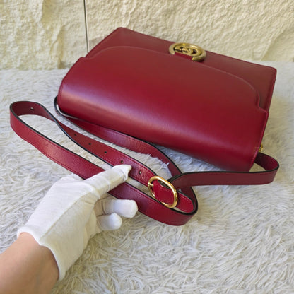 Gucci Arli Leather Clutch Bag (Pre-Owned)