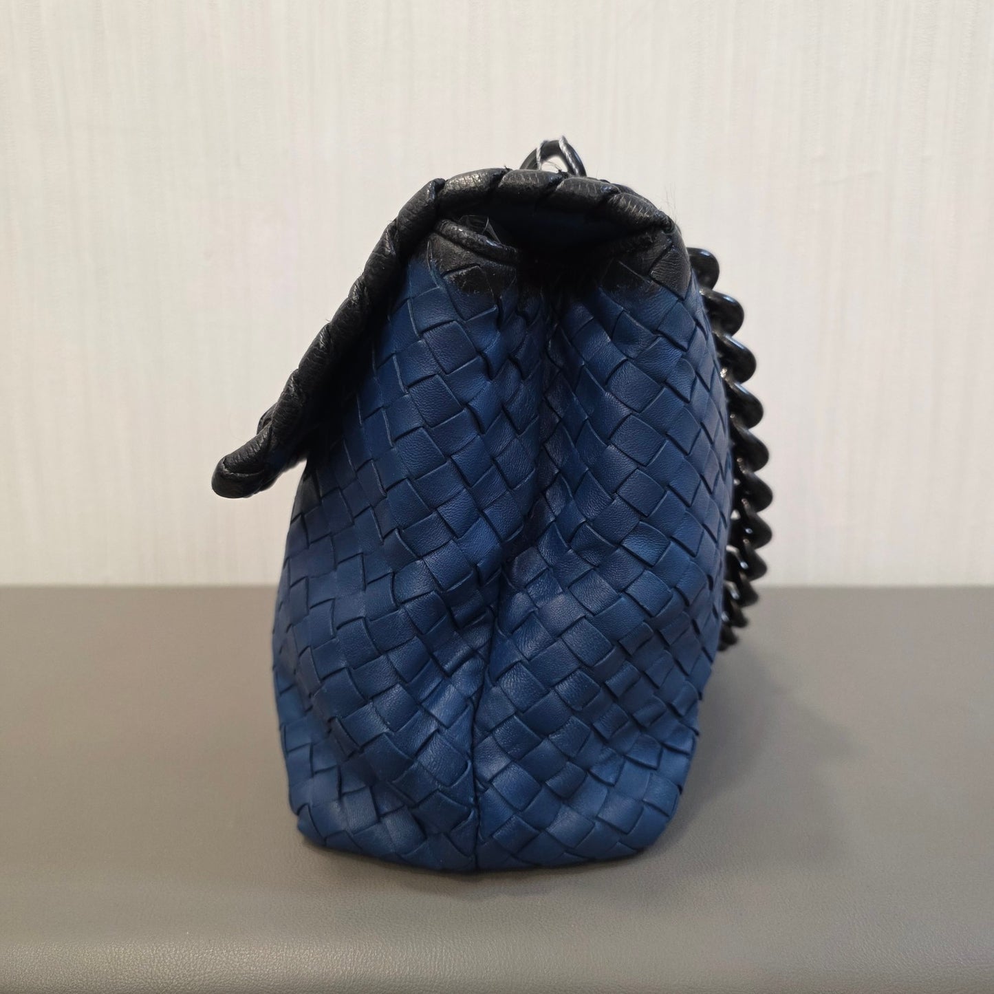 Bottega Veneta Intrecciato Chain Shoulder Bag Blue Leather (Pre-Owned)