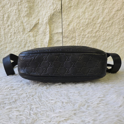 Gucci GG Guccissima Leather Messenger Shoulder Bag Black (Pre-Owned)