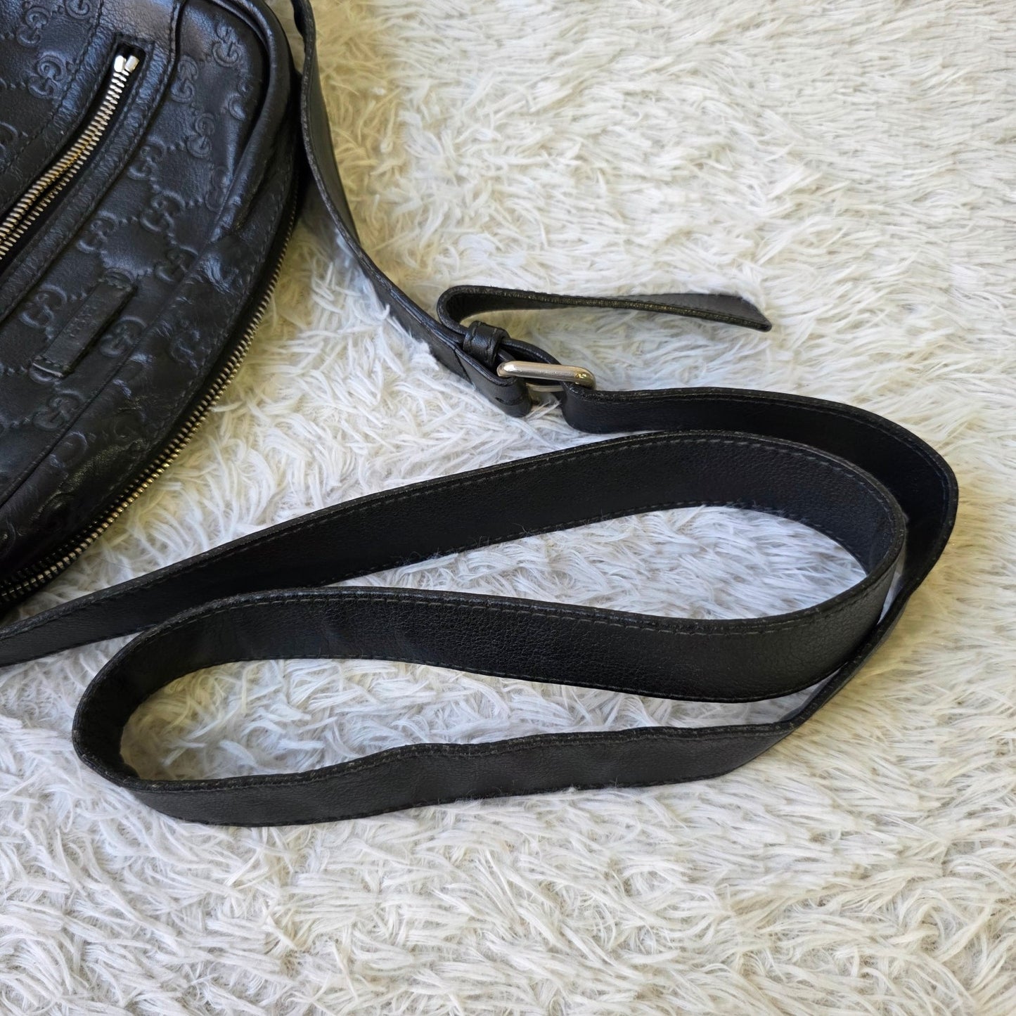 Gucci GG Guccissima Leather Messenger Shoulder Bag Black (Pre-Owned)