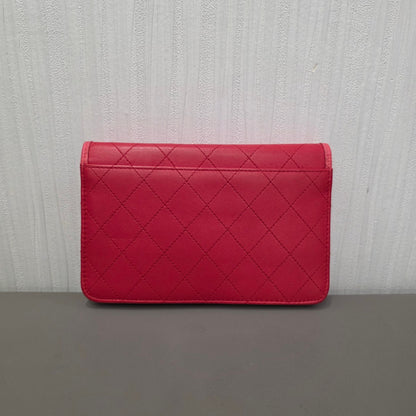 Chanel Quilted Leather Wallet on Chain (Pre-Owned)