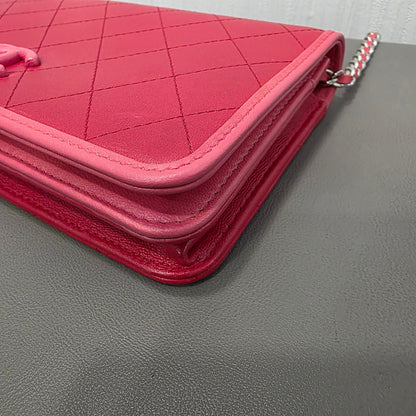 Chanel Quilted Leather Wallet on Chain (Pre-Owned)