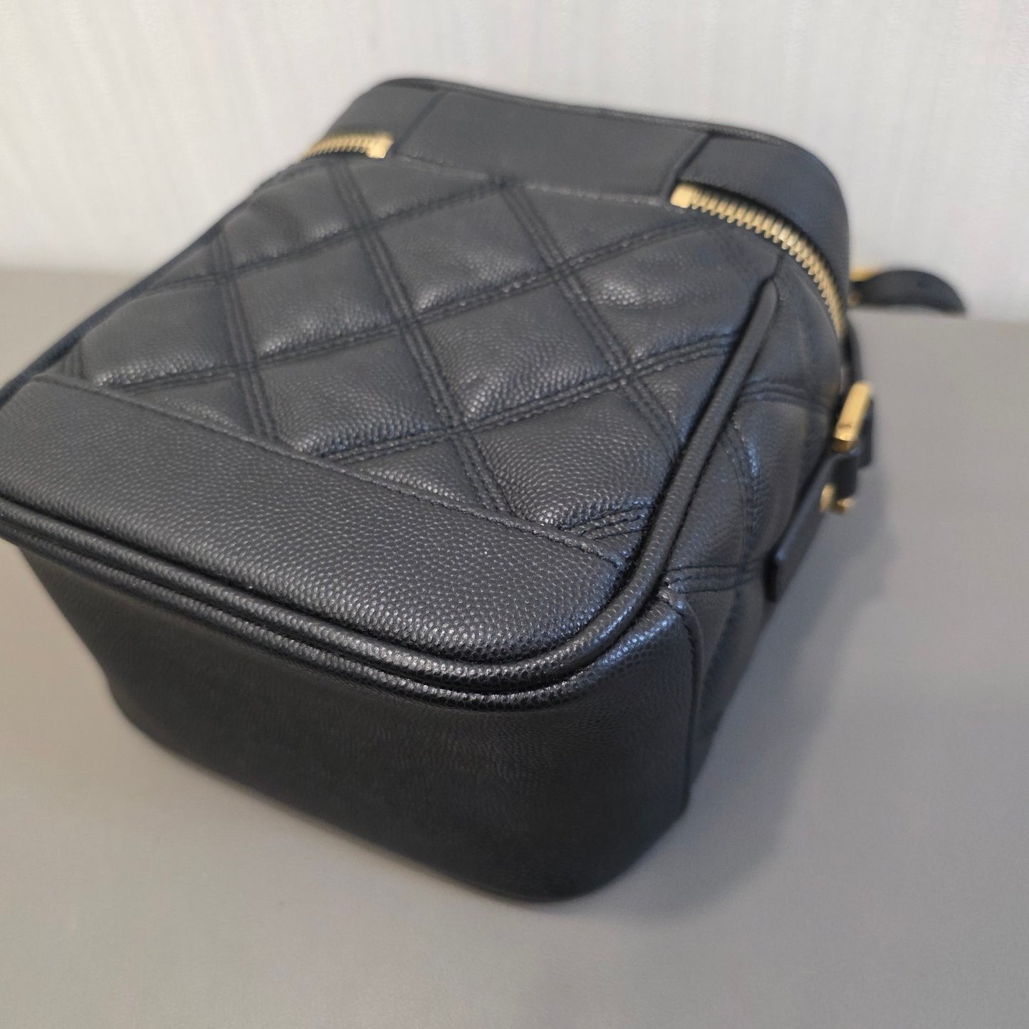 Saint Laurent YSL Quilted Leather Mini Vanity Bag Black (Pre-Owned)