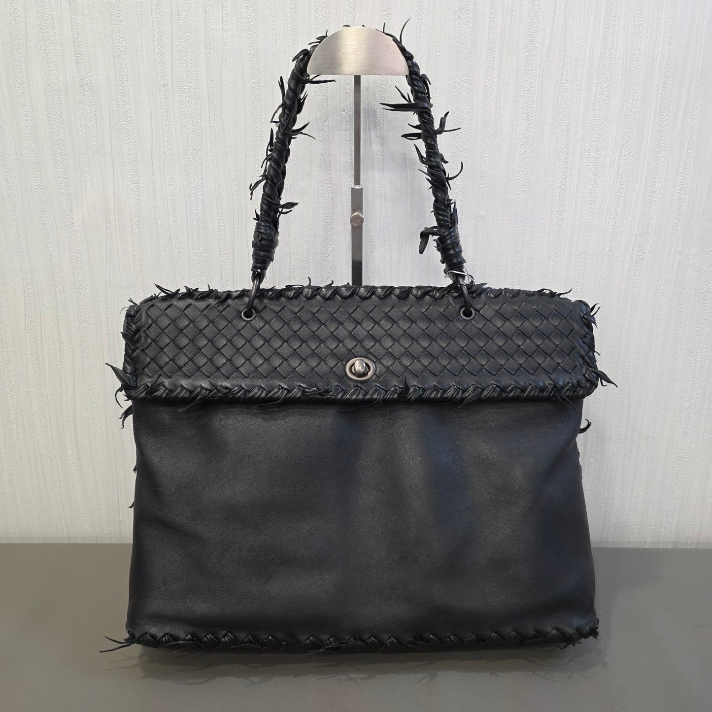 Bottega Veneta Intrecciato Leather Shoulder Bag Black (Pre-Owned)