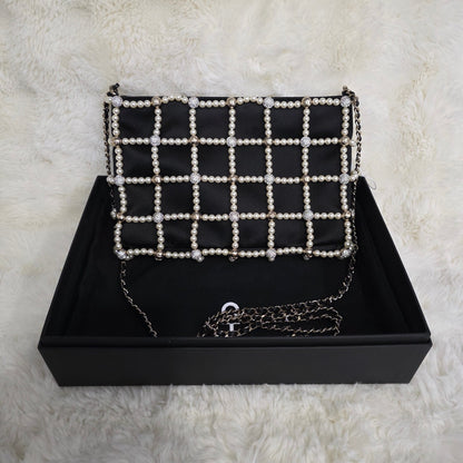Chanel Pearl Embellished Chain Clutch Bag (Pre-Owned)