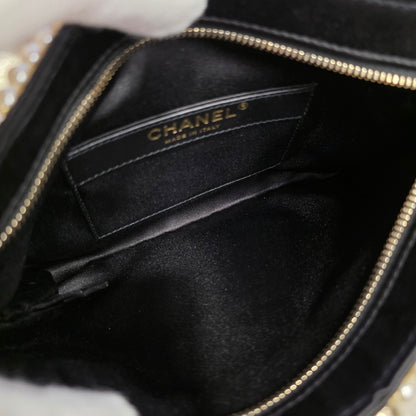Chanel Pearl Embellished Chain Clutch Bag (Pre-Owned)