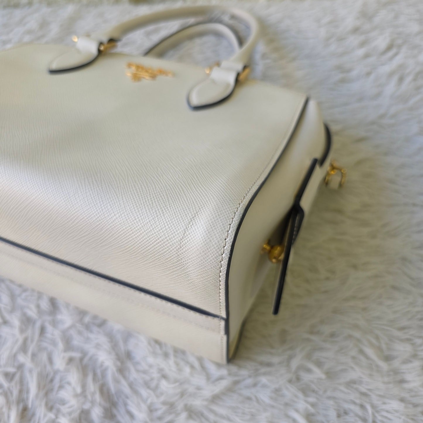 Prada Saffiano Leather Tote Bag (Pre-Owned)
