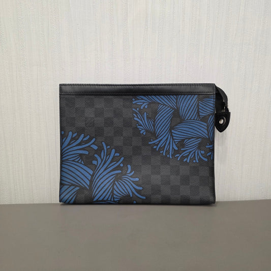 Louis Vuitton Damier Graphite Pochette Voyage Blue Print Clutch (Pre-Owned)