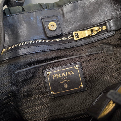 Prada Tessuto Gaufre Nylon Tote Bag (Pre-Owned)