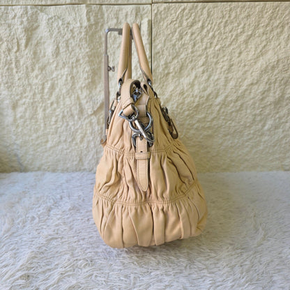 Prada Gaufre Leather Tote Bag (Pre-Owned)
