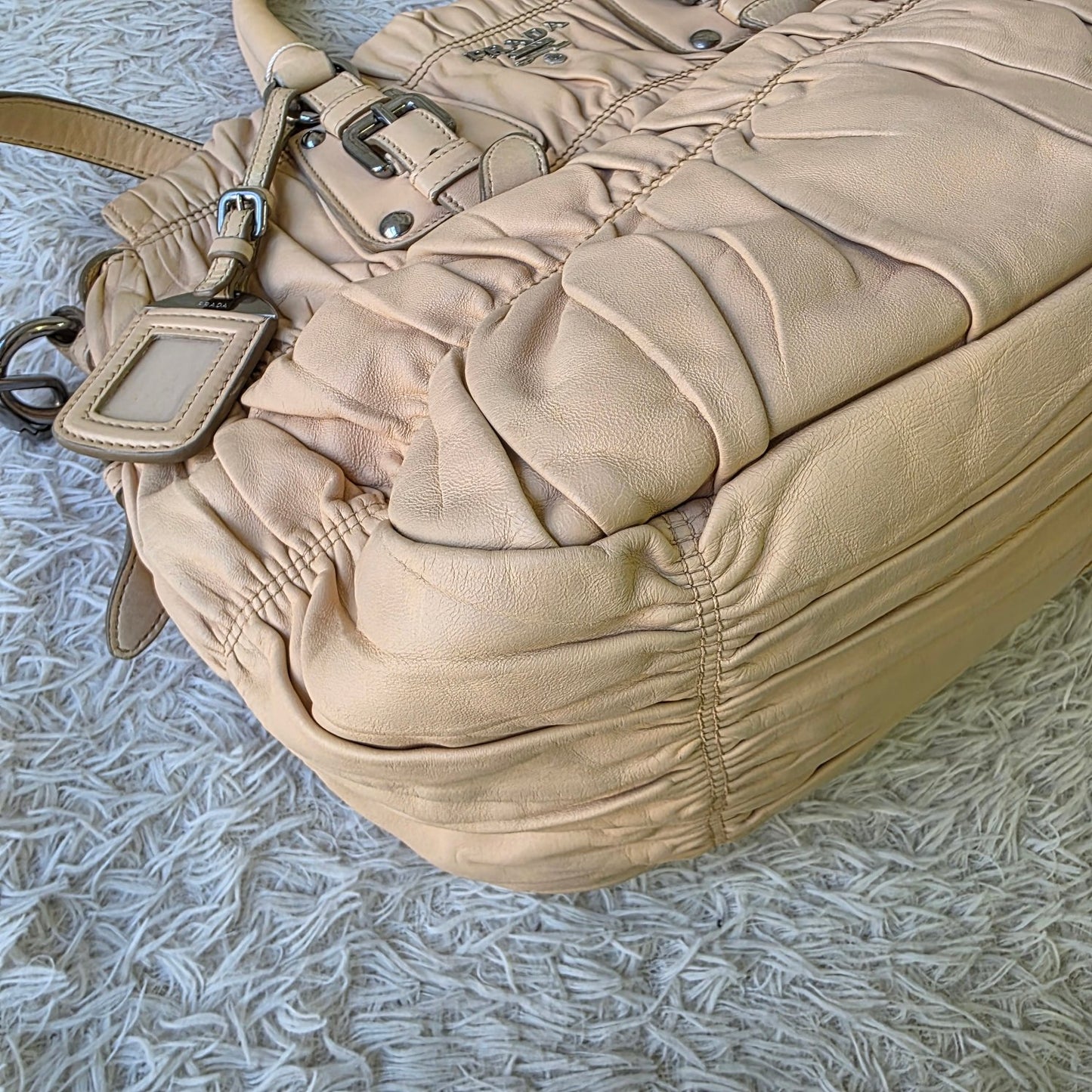 Prada Gaufre Leather Tote Bag (Pre-Owned)