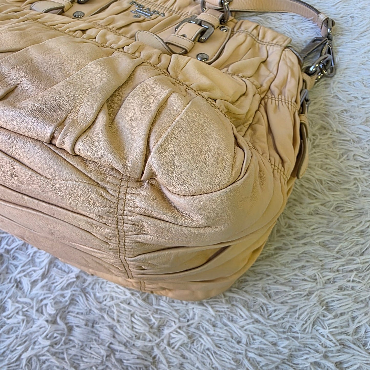 Prada Gaufre Leather Tote Bag (Pre-Owned)