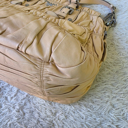 Prada Gaufre Leather Tote Bag (Pre-Owned)