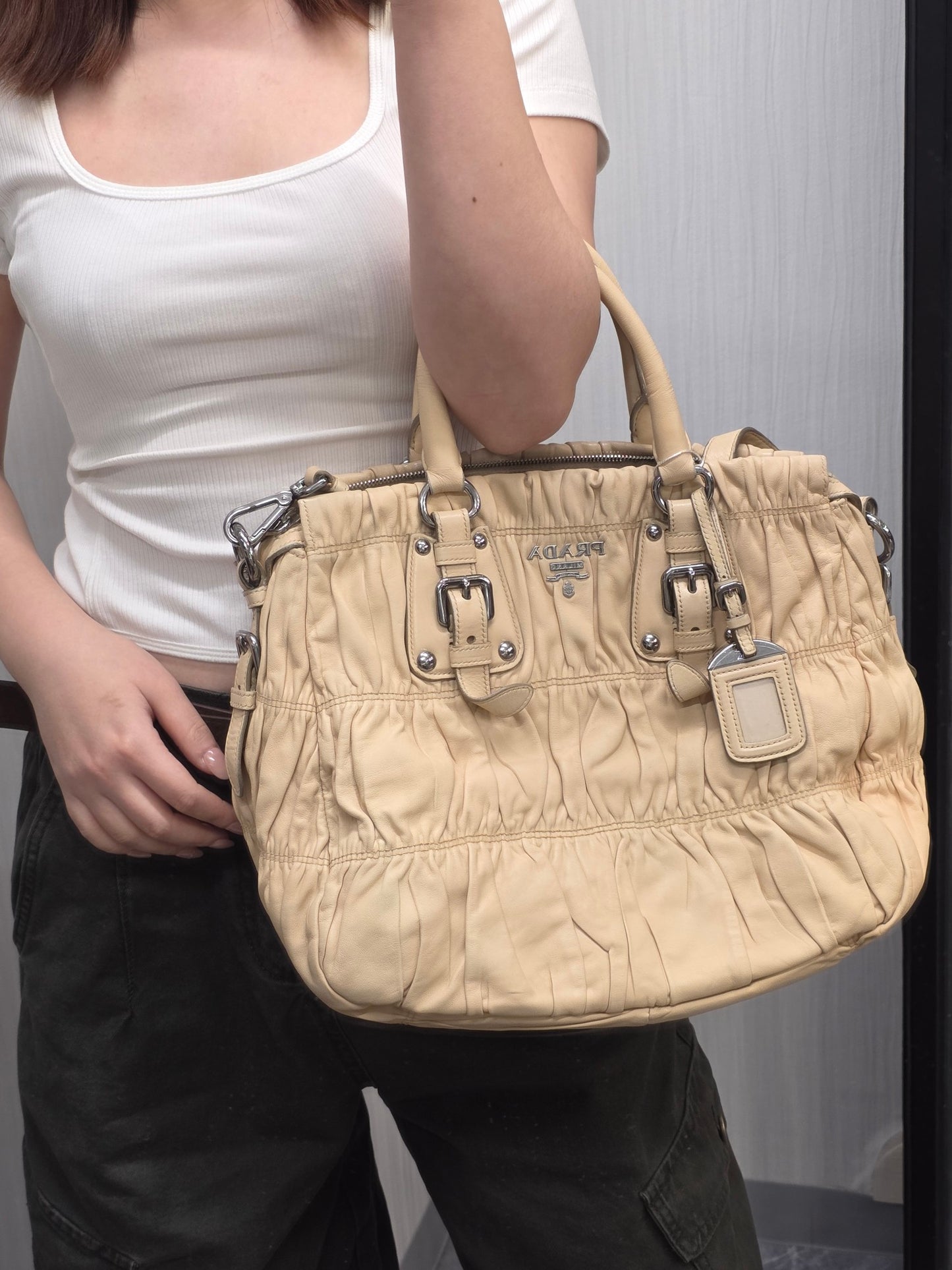 Prada Gaufre Leather Tote Bag (Pre-Owned)