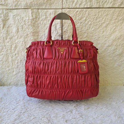 Prada Gaufre Leather Tote Bag (Pre-Owned)