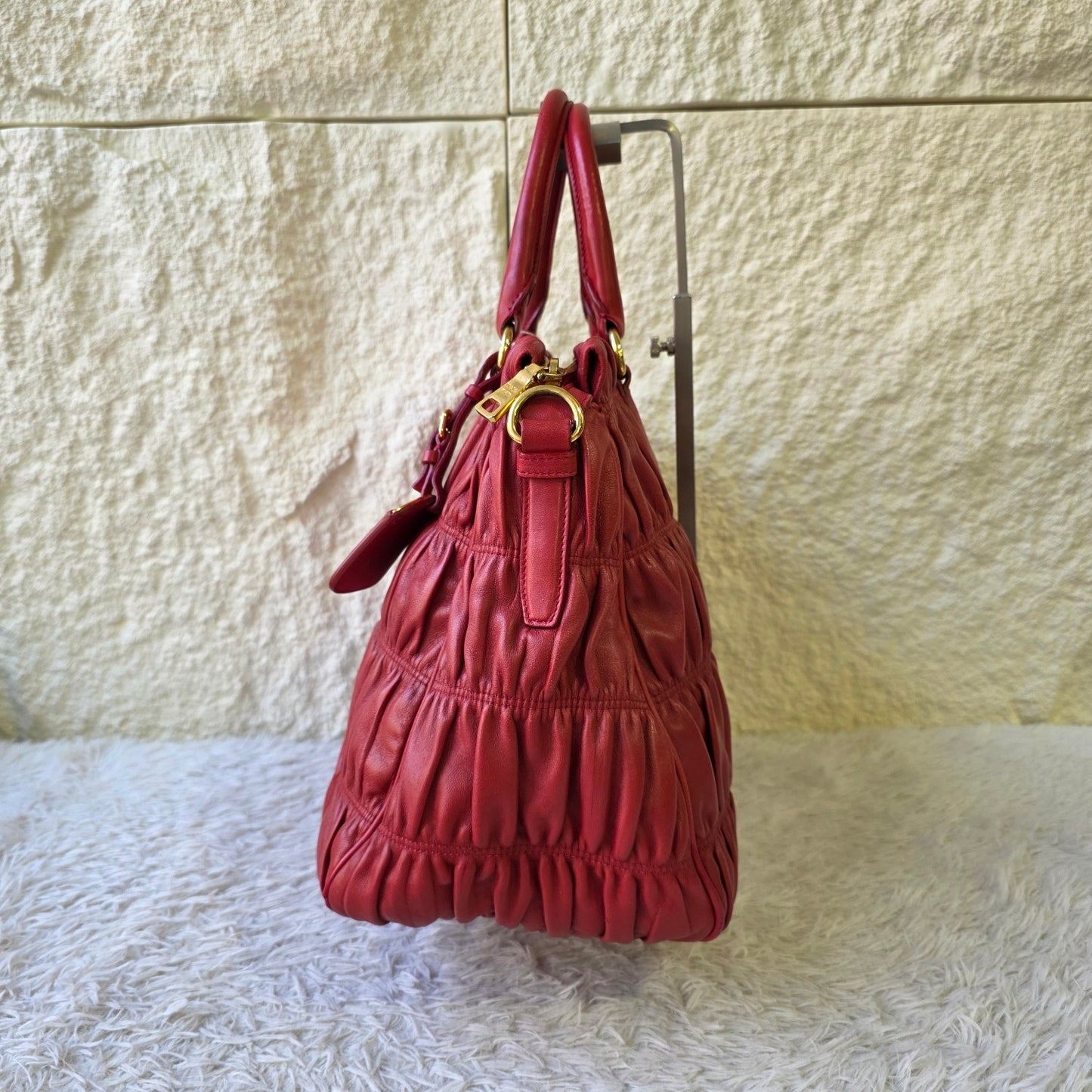 Prada Gaufre Leather Tote Bag (Pre-Owned)