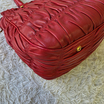 Prada Gaufre Leather Tote Bag (Pre-Owned)