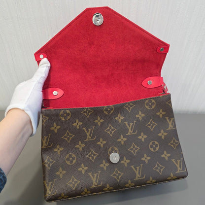 Louis Vuitton Monogram x Epi Leather Flap Shoulder Bag (Pre-Owned)