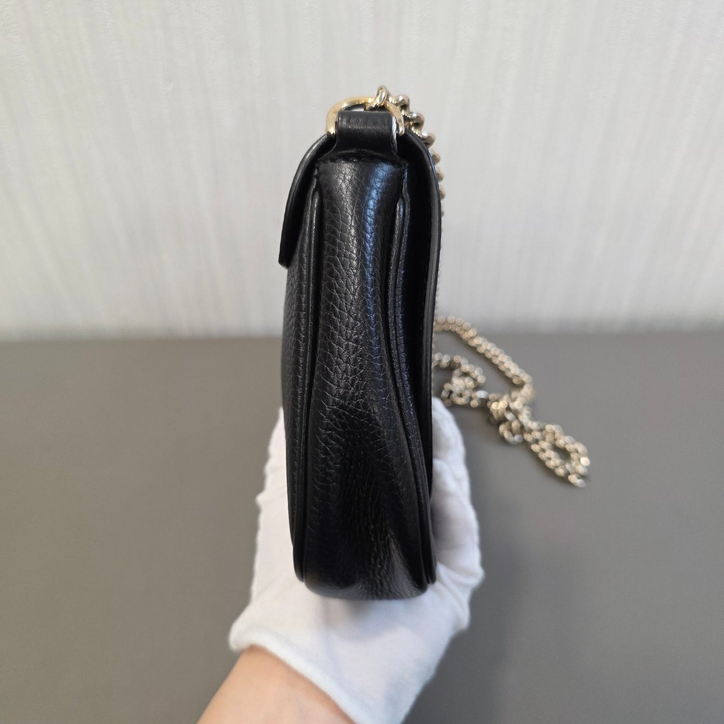 Gucci Soho Interlocking G Chain Wallet Black Leather (Pre-Owned)