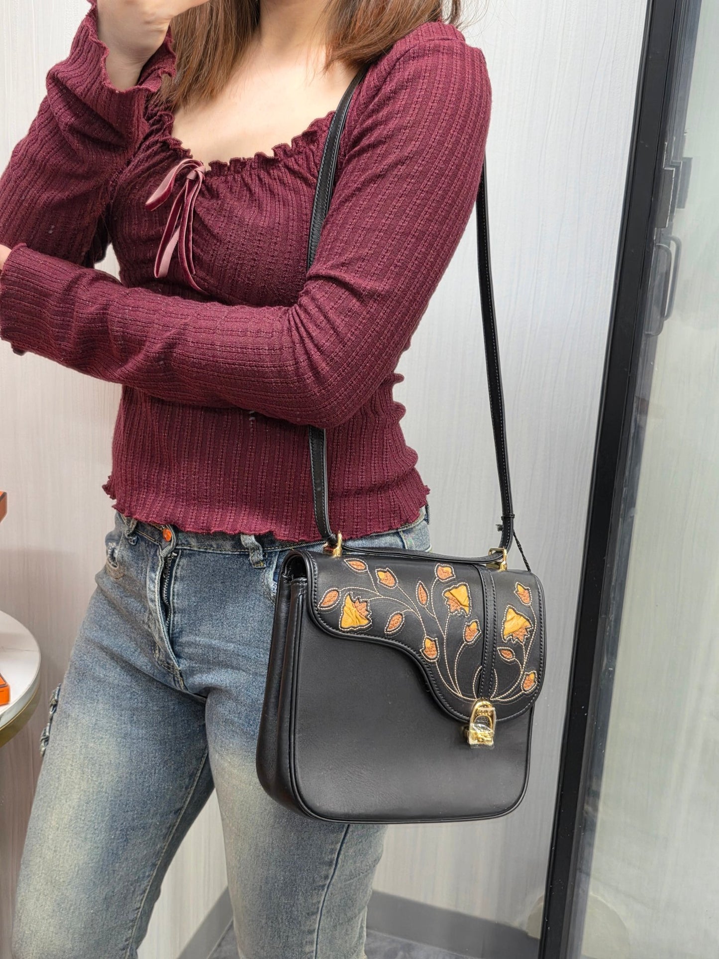 Gucci Floral Appliqué Leather Shoulder Bag (Pre-Owned)