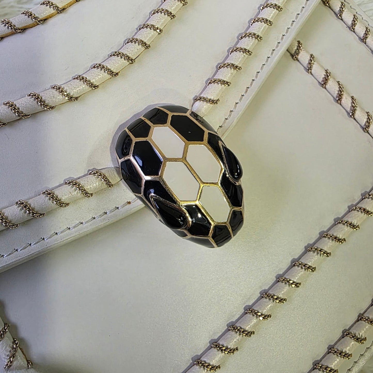 Bvlgari Serpenti Forever Leather Shoulder Bag (Pre-Owned)