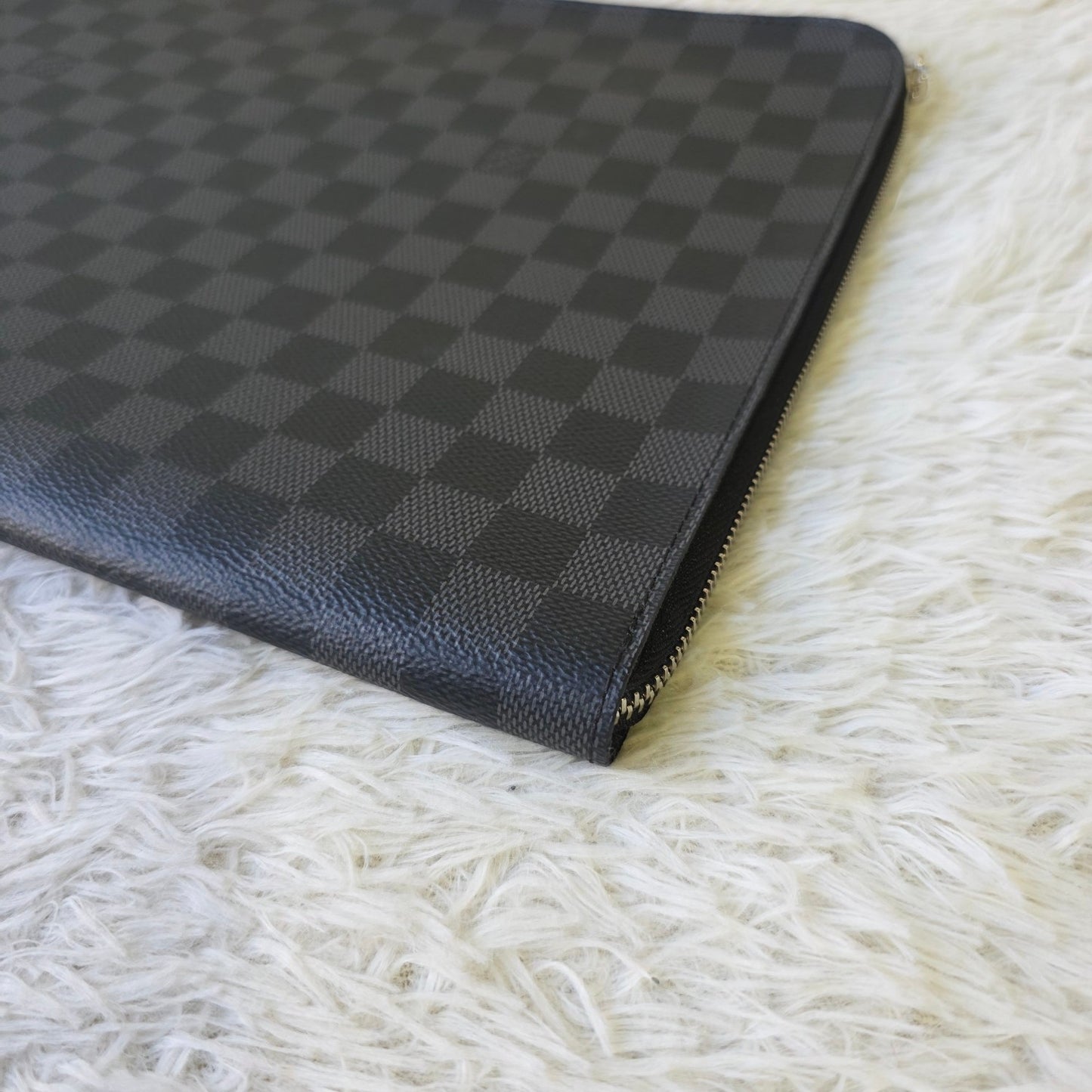 Louis Vuitton Damier Graphite Pochette Jour GM (Pre-Owned)