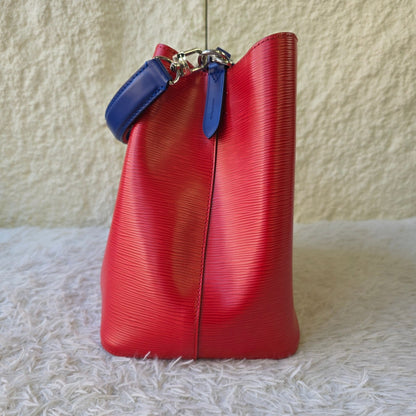 Louis Vuitton Epi NeoNoe BB Bi-Color Shoulder Bag (Pre-Owned)