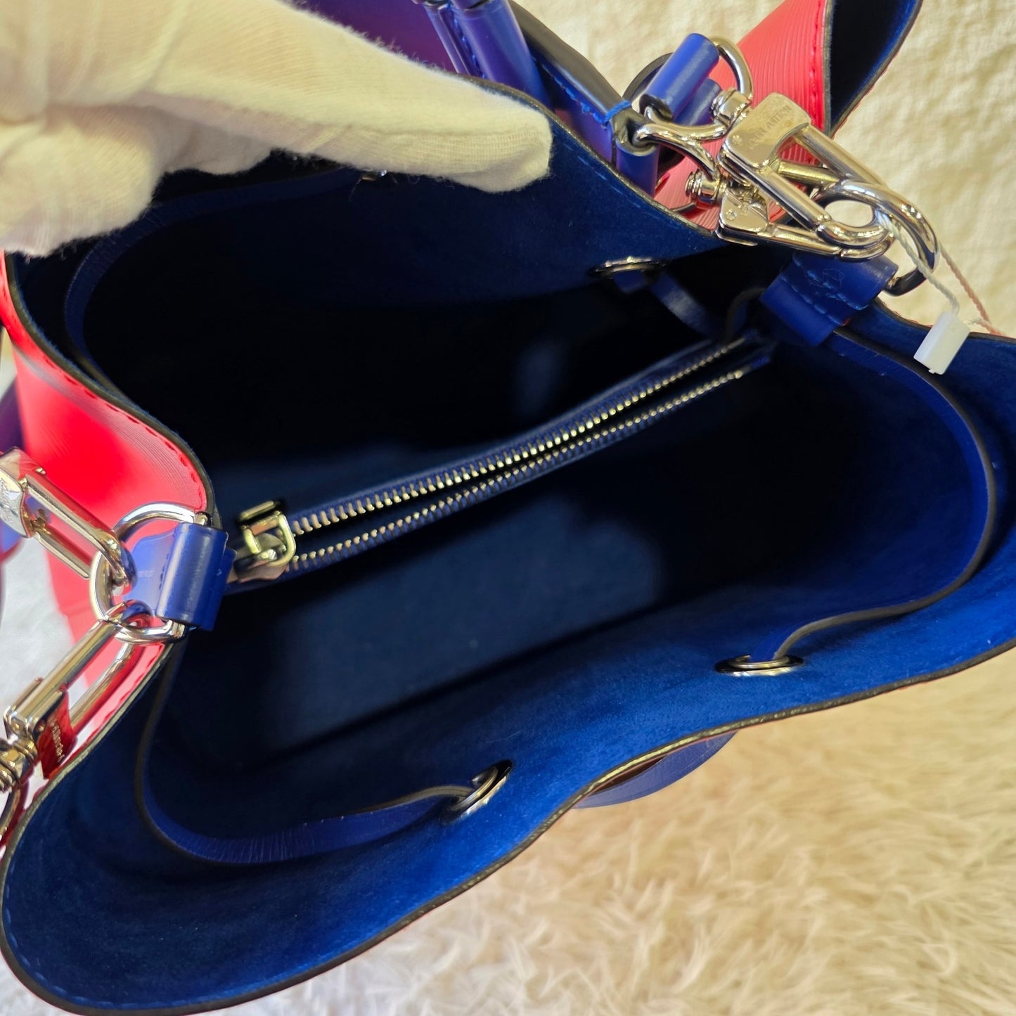 Louis Vuitton Epi NeoNoe BB Bi-Color Shoulder Bag (Pre-Owned)