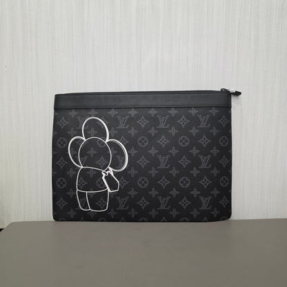 Louis Vuitton Monogram Eclipse Vivienne Pochette Voyage (Pre-Owned)