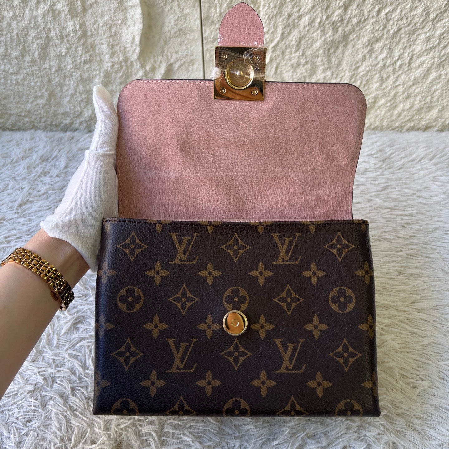 Louis Vuitton Locky BB Monogram Top Handle Bag (Pre-Owned)