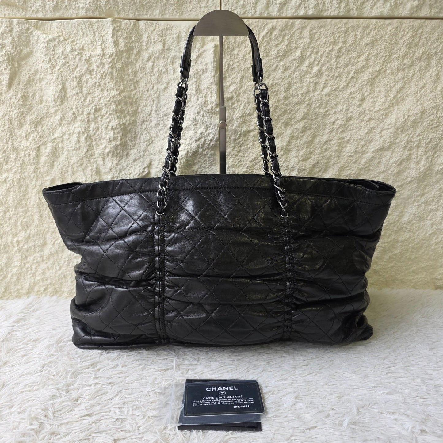 Chanel Quilted Chain Shoulder Tote Bag (Pre-Owned)