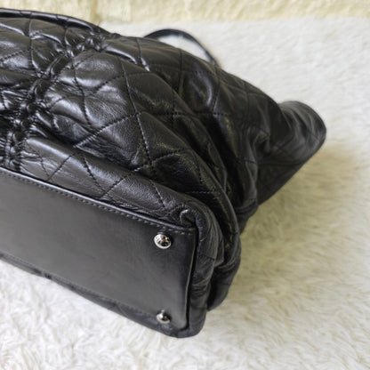 Chanel Quilted Chain Shoulder Tote Bag (Pre-Owned)