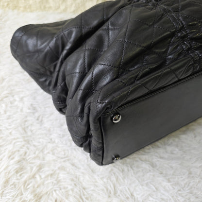 Chanel Quilted Chain Shoulder Tote Bag (Pre-Owned)