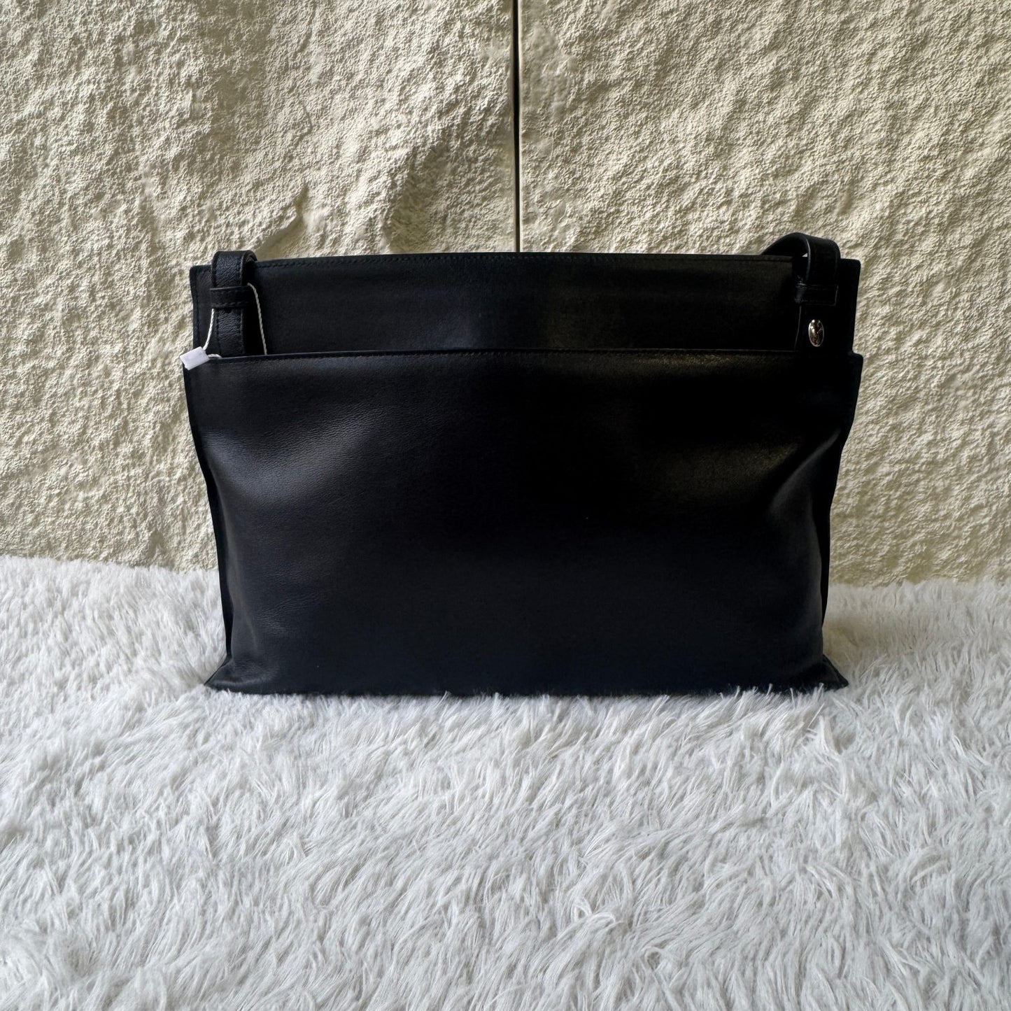 Loewe Anagram Embossed Leather Shoulder Bag (Pre-Owned)