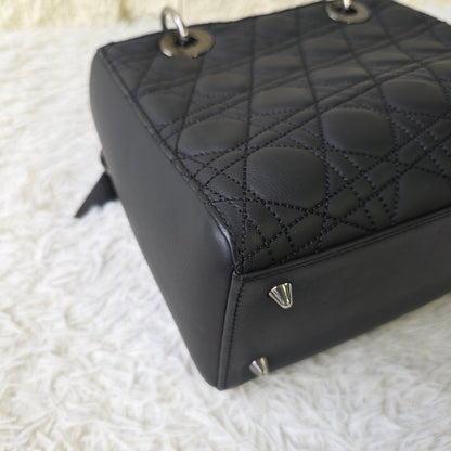 DIOR Lady Dior Medium Cannage Lambskin Black (Pre-Owned)