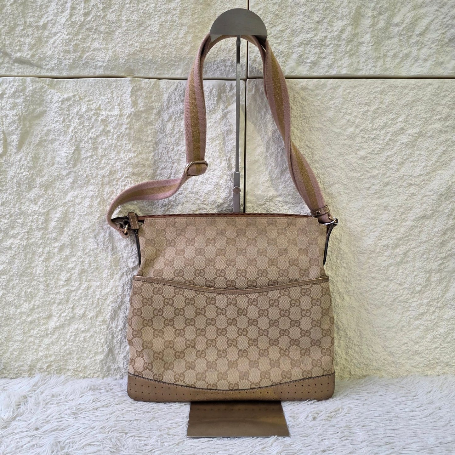 Gucci GG Canvas Shoulder Bag Beige (Pre-owned)