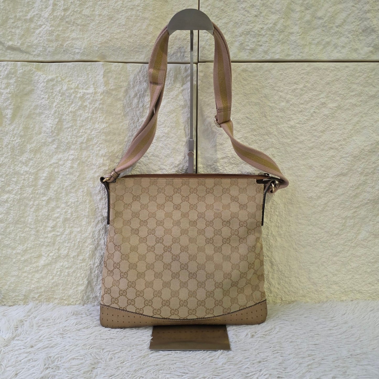 Gucci GG Canvas Shoulder Bag Beige (Pre-owned)