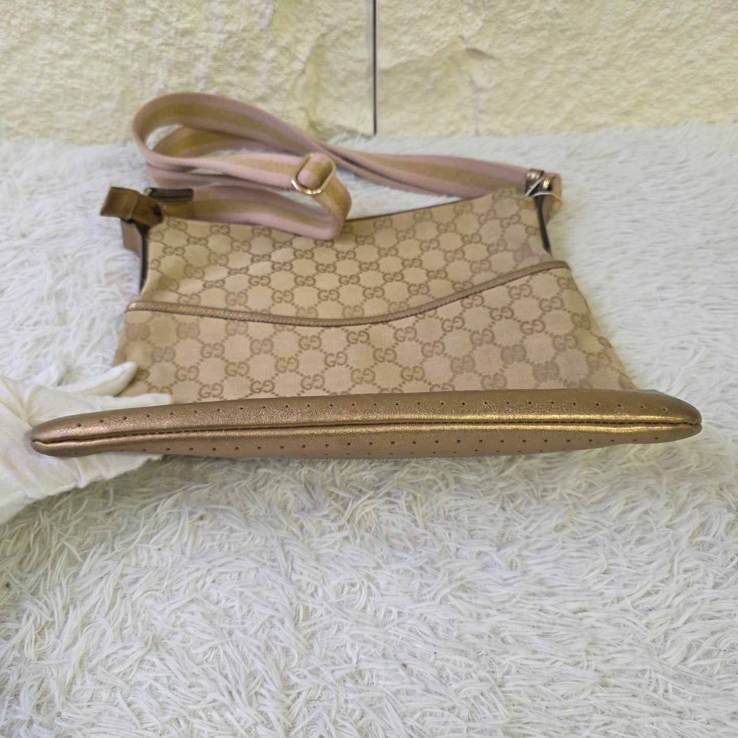 Gucci GG Canvas Shoulder Bag Beige (Pre-owned)