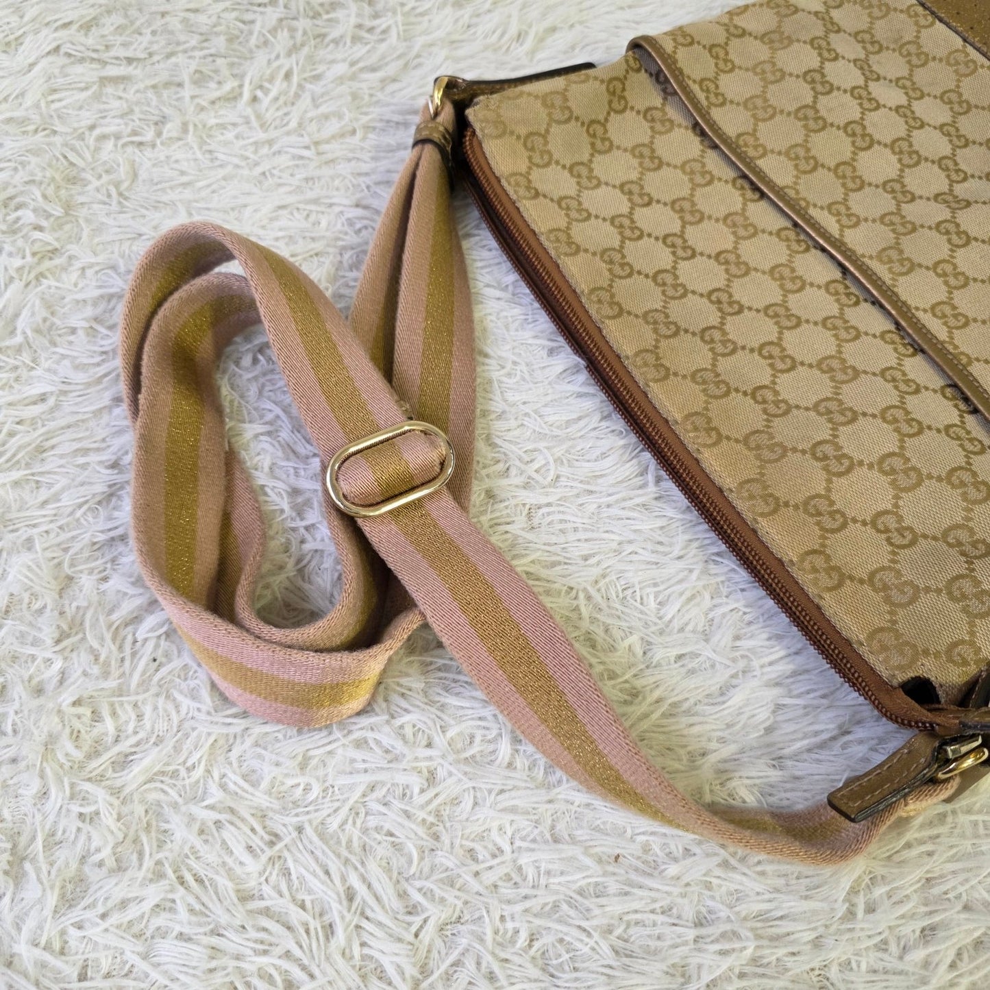 Gucci GG Canvas Shoulder Bag Beige (Pre-owned)