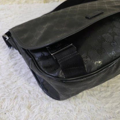 Gucci Messenger Bag (Pre-Owned)